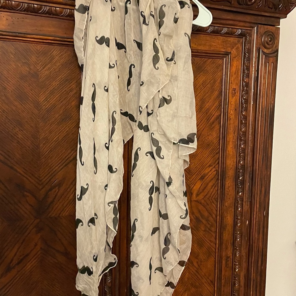 Mustache scarf